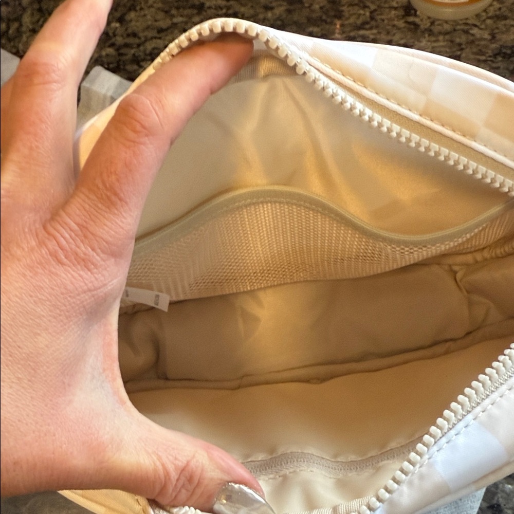 Iris and Rainbow “Black Friday Checkered Beige and White Crossbody Bag” - Picture 3 of 3
